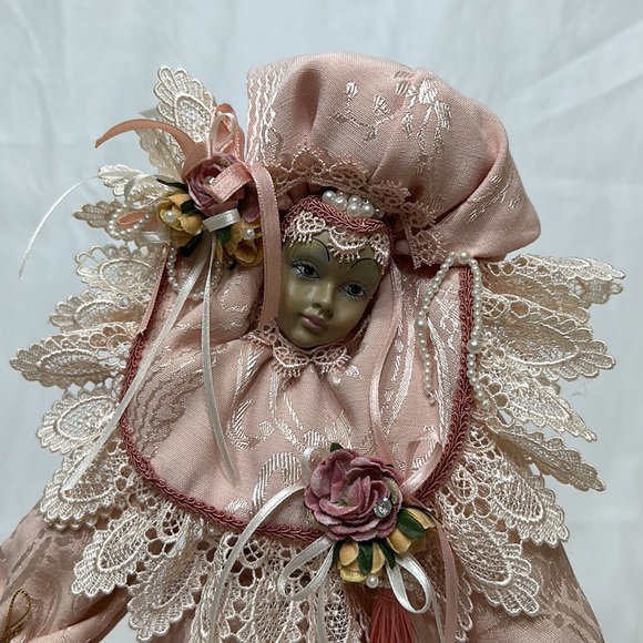 Porcelain Doll, Perla - Picture 6 of 8